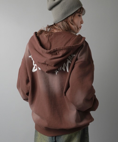 SPINNS(スピンズ)の「ヴィンテージライクロゴジップパーカー(パーカー・メンズ・ブラック/ブルー/ブラウン・ONESIZE)」の16枚目の写真