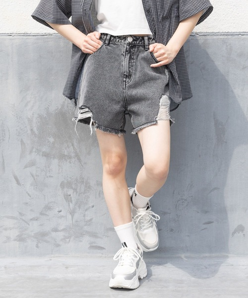 repipi armario（レピピ アルマリオ）の「ダメージデニムショートパンツ（デニムパンツ・キッズ・グレー系その他/ブルー/ブルー系その他/ブラック系その他/ホワイト・SMALL/LARGE/MEDIUM）」の3枚目の写真