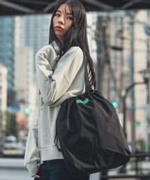 KiU（キウ）の「キウ ウォータープルーフ2WAYレインバッグカバー　トートバッグ (23L)（エコバッグ/サブバッグ）」