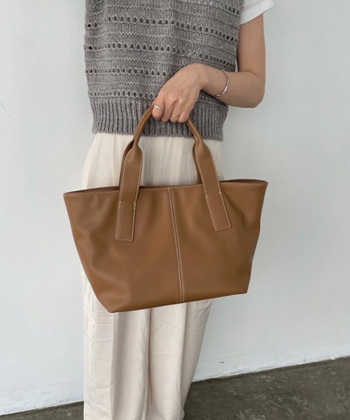 EFOLE(エフォル)の「【ZOZO限定】Smooth stitch tote bag / スムース ステッチ トートバッグ(トートバッグ・レディース・ブラック/ベージュ・FREE)」の14枚目の写真