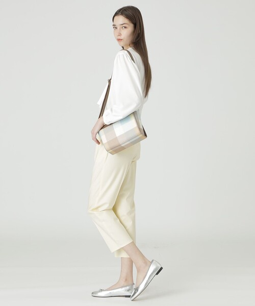 BLUE LABEL CRESTBRIDGE（ブルーレーベルクレストブリッジ）の「クレストブリッジチェックPVCミニショルダー（ショルダーバッグ・レディース・ベージュ系その他/レッド/グリーン系その他/ライトブルー・FREE）」の12枚目の写真