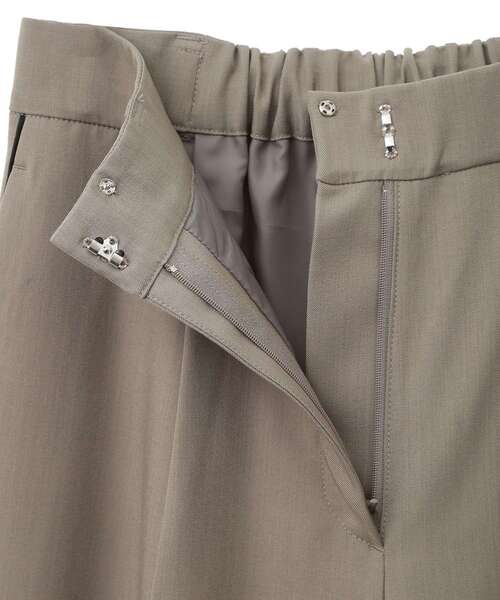 YECCA VECCA（イェッカヴェッカ）の「サイドラインストレートパンツ（スラックス・レディース・グレイッシュベージュ/ネイビー・S/M/M-L）」の21枚目の写真