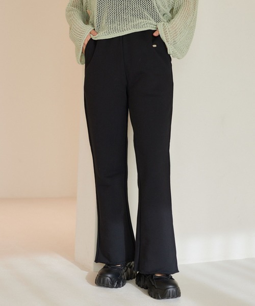 mysty woman（ミスティウーマン）の「スウェットフレアパンツ  320383（スウェットパンツ・レディース・グレー/ブラック/ピンク・FREE）」の2枚目の写真