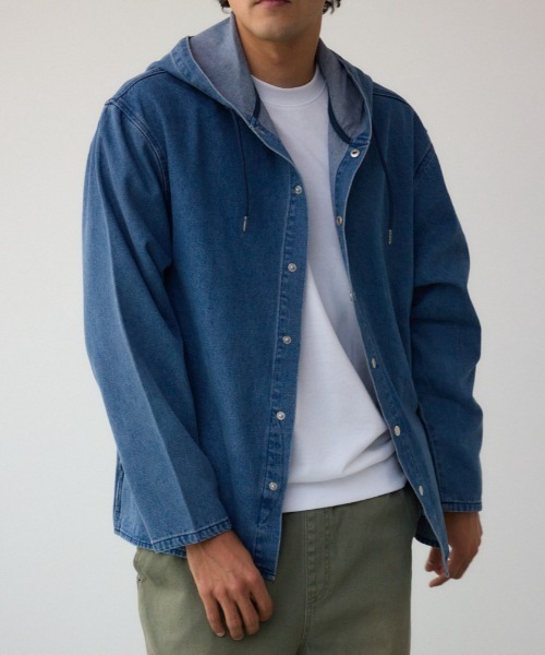 AZUL by moussy(アズールバイマウジー)の「AZUL DENIM ショートモッズ 秋服 春服 ブルゾン デニム パーカー(ブルゾン・メンズ・ブラック/ブルー・FREE)」の1枚目の写真