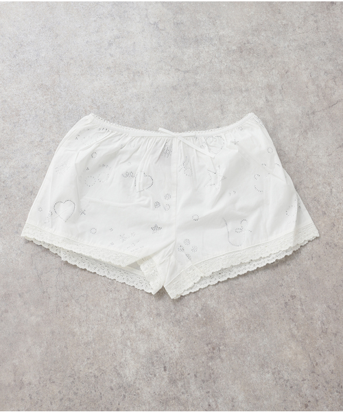 Oriens JOURNAL STANDARD(オリエンス ジャーナルスタンダード)の「【Praying/プレイング】Rhinestone Bow Shorts PRAY240 39- WHITE(その他パンツ・レディース・ホワイト・SMALL)」の2枚目の写真