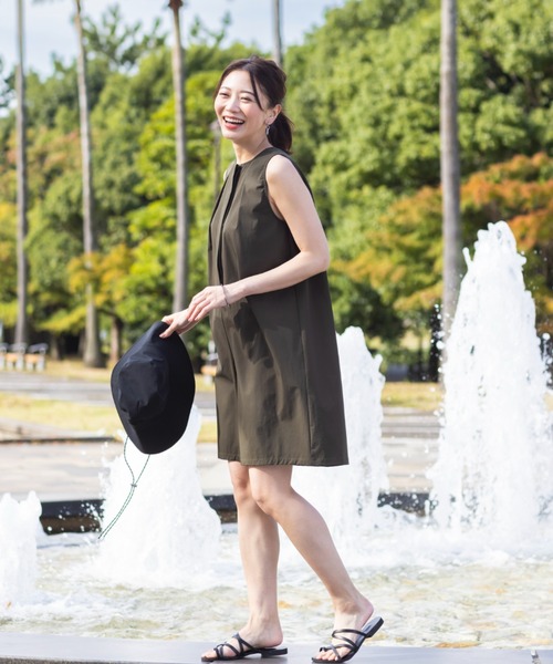 UNDOVE(アンドゥーブ)の「〈UNDOVE〉【はっ水/ストレッチ/UV対策/防シワ/接触冷感/アウトドア/普段着/水際アイテム/レジャー】はっ水オールインワン(サロペット/オーバーオール・レディース・カーキ/ブラック・X-LARGE/LARGE/MEDIUM)」の5枚目の写真