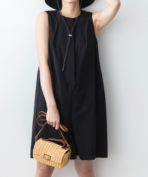 UNDOVE(アンドゥーブ)の「〈UNDOVE〉【はっ水/ストレッチ/UV対策/防シワ/接触冷感/アウトドア/普段着/水際アイテム/レジャー】はっ水オールインワン(サロペット/オーバーオール・レディース・カーキ/ブラック・X-LARGE/LARGE/MEDIUM)」の21枚目の写真