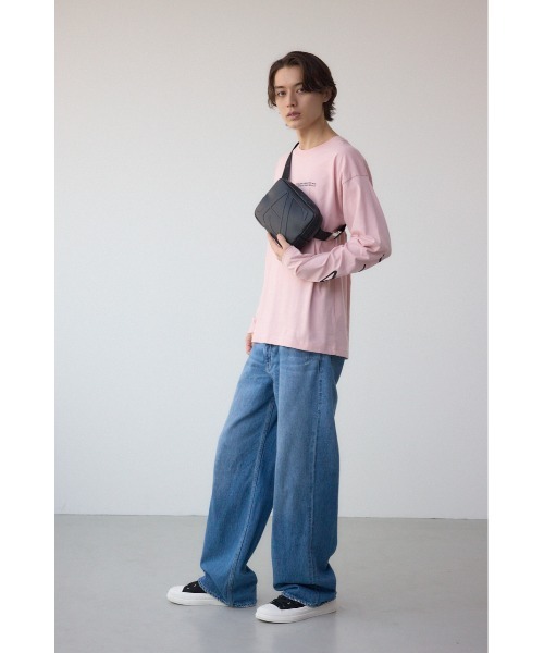 AZUL by moussy（アズールバイマウジー）の「ロゴエンボスボディバッグ（ショルダーバッグ・レディース・オフホワイト/ブラック・FREE）」の15枚目の写真