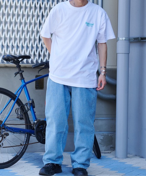 MODISH GAZE(モディシュガゼ)の「スモーキングガールRelaxed半袖Tシャツ(Tシャツ/カットソー・メンズ・ホワイト×グレー/ホワイト×ピンク/ブラック×パープル/ブラック×ブルー/ブラック×グリーン/ホワイト×ブルー・LARGE/X-LARGE/MEDIUM)」の11枚目の写真