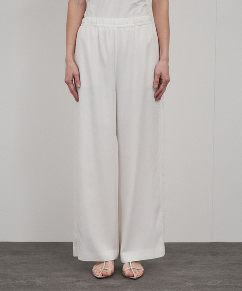 SALON adam et rope'（サロン アダム エ ロペ）の「サイドレースイージーリラックスパンツ（その他パンツ・レディース・ブラック/オフホワイト/ベージュ・S/M）」の14枚目の写真