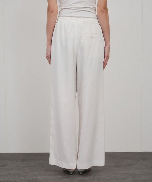 SALON adam et rope'（サロン アダム エ ロペ）の「サイドレースイージーリラックスパンツ（その他パンツ・レディース・ブラック/オフホワイト/ベージュ・S/M）」の13枚目の写真