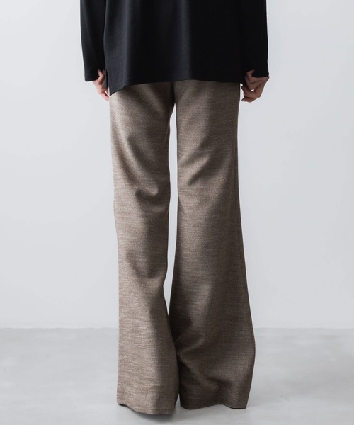 ato（アトウ）の「SLUB TWEED FLAIR PANTS（スラックス・メンズ・ブラック/ライトブラウン・44/46/48）」の18枚目の写真