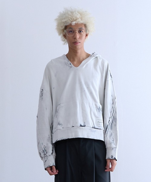 DISCOVERED（ディスカバード）の「DISCOVERED BLEACH PULL HOODIE（パーカー・メンズ・ブラック・1/3）」の4枚目の写真