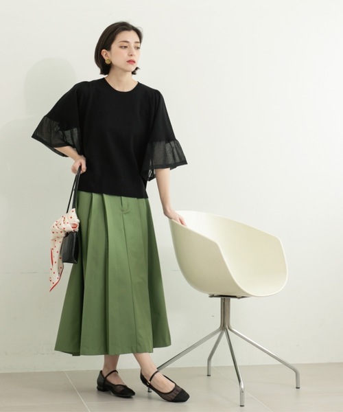 OPAQUE.CLIP（オペークドットクリップ）の「《5色展開》シアーフレアスリーブニット【洗濯機洗い可】（ニット/セーター・レディース・ネイビー/グリーン/ブラック/レッド系1/オフホワイト・38/40/42/36）」の6枚目の写真