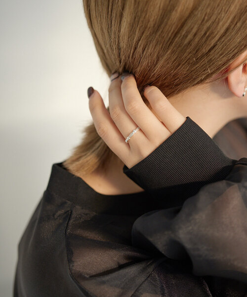 ear PAPILLONNER(イアパピヨネ)の「《スターリングシルバー使用》リーフチェーンシェルリング(リング・レディース・インディゴブルー/ホワイト・14)」の9枚目の写真