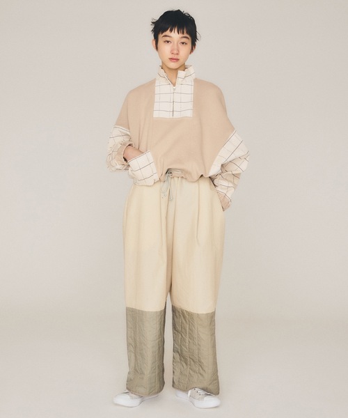 sneeuw（スニュウ）の「ウォッシュトキルティングタックワイドパンツ（その他パンツ・レディース・ベージュ/ブラウン・ONESIZE）」の4枚目の写真