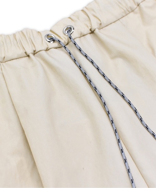 sneeuw（スニュウ）の「ウォッシュトキルティングタックワイドパンツ（その他パンツ・レディース・ベージュ/ブラウン・ONESIZE）」の13枚目の写真