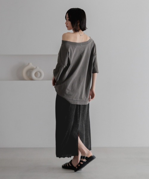 LOWRYS FARM（ローリーズファーム）の「２ＷＡＹオフショルプルオーバーＳＳ　 452022（Tシャツ/カットソー・レディース・チャコールグレー/ピンク/アイボリー・SHORT/LONG）」の16枚目の写真