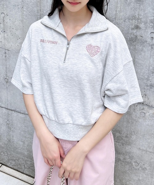 INGNI（イング）の「ハーフジップバック貼付ハートミニスウェットトップス（スウェット・レディース・チャコールグレー/ベージュ系その他3/ロイヤルブルー/ベージュ系その他4・M）」の8枚目の写真