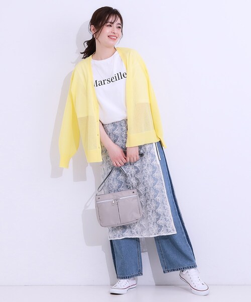 SHOO・LA・RUE(シューラルー)の「【洗える】ナチュラルなシアー感が魅力 Vネックカーディガン(カーディガン/ボレロ・レディース・ライトグレー/ブラック/ブルー/グリーン/キャメル/イエロー系その他・01/02/03/04)」の13枚目の写真