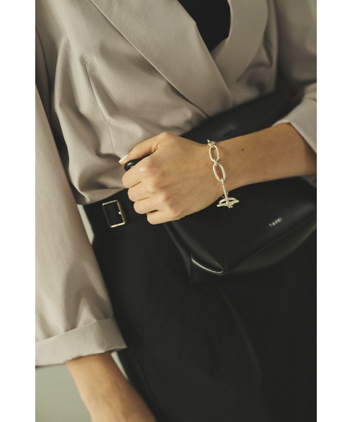 Rouge vif(ルージュヴィフ)の「【ADRAR/アドラル】リンクチェーンブレスレット Rectangle link Chain BL(ブレスレット・レディース・シルバー・フリー)」の2枚目の写真