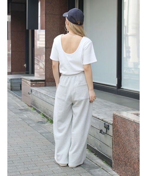 Ungrid（アングリッド）の「カーブシルエットスウェットパンツ（スウェットパンツ・レディース・ブラック/ライトグレー/アイボリー・FREE）」の8枚目の写真