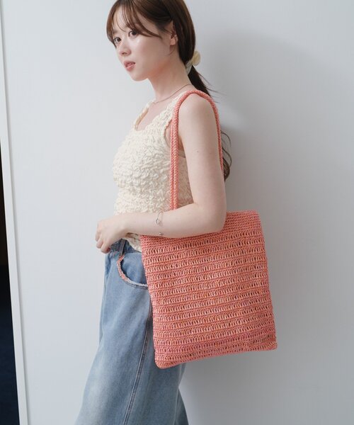 Kastane（カスタネ）の「【新色追加/A4サイズ】ラメクロシェトートバッグ（トートバッグ・レディース・シルバー/パープル/ブラック/サーモンピンク・FREE）」の5枚目の写真