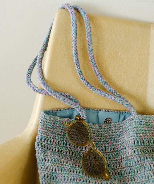 Kastane（カスタネ）の「【新色追加/A4サイズ】ラメクロシェトートバッグ（トートバッグ・レディース・シルバー/パープル/ブラック/サーモンピンク・FREE）」の14枚目の写真