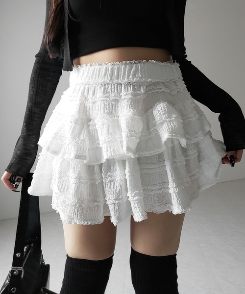 me+em select(ミームセレクト)の「【 2color /インパン裏地付 】ティアードフリルミニスカート / tiered frill mini skirt(スカート・レディース・ブラック/ホワイト・FREE)」の2枚目の写真