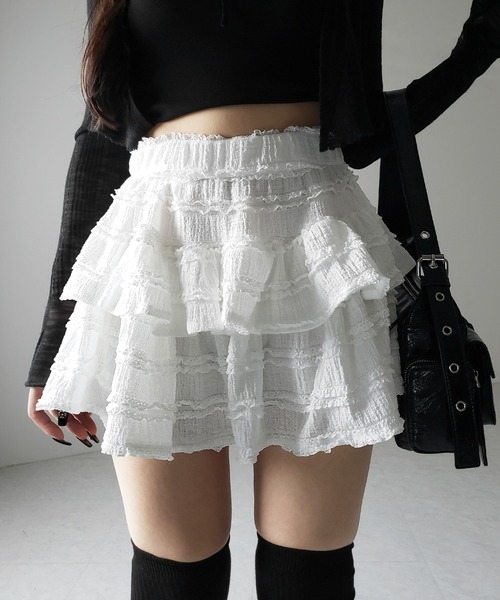 me+em select(ミームセレクト)の「【 2color /インパン裏地付 】ティアードフリルミニスカート / tiered frill mini skirt(スカート・レディース・ブラック/ホワイト・FREE)」の3枚目の写真