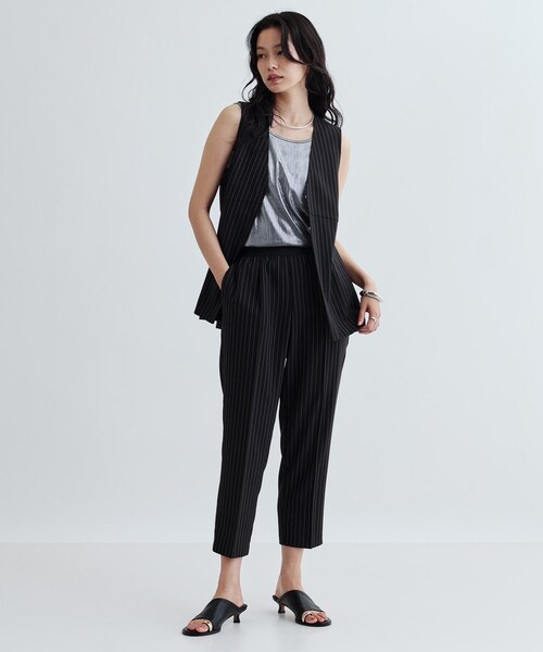 GALLEST（ギャレスト）の「【セットアップ対応】イージーペプラムジレ（ベスト・レディース・キャメル/ブラック/チャコールグレー/ブラック系2・38/36/40）」の7枚目の写真