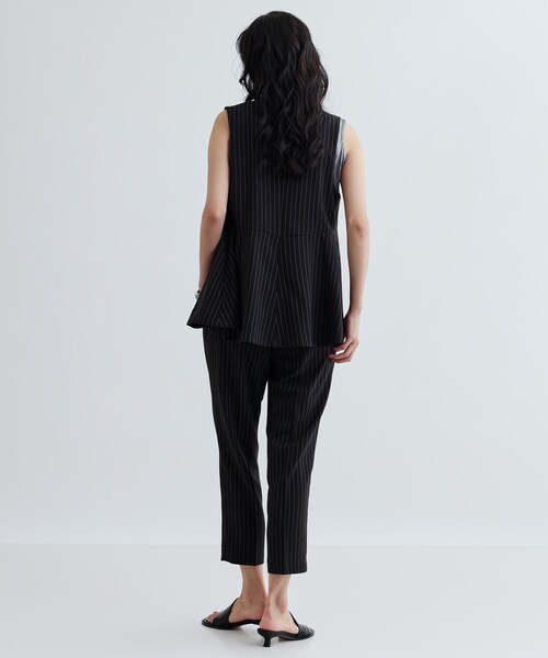 GALLEST（ギャレスト）の「【セットアップ対応】イージーペプラムジレ（ベスト・レディース・キャメル/ブラック/チャコールグレー/ブラック系2・38/36/40）」の9枚目の写真