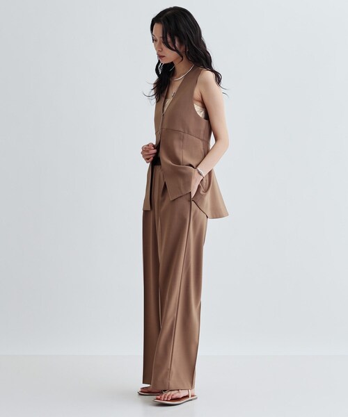 GALLEST（ギャレスト）の「【セットアップ対応】イージーペプラムジレ（ベスト・レディース・キャメル/ブラック/チャコールグレー/ブラック系2・38/36/40）」の13枚目の写真