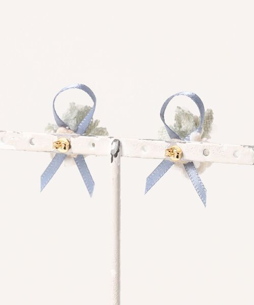 m.soeur（エムスール）の「アジサイの花束ピアス（ピアス（両耳用）・レディース・グレー/ブラック/ブルー・FREE）」の10枚目の写真