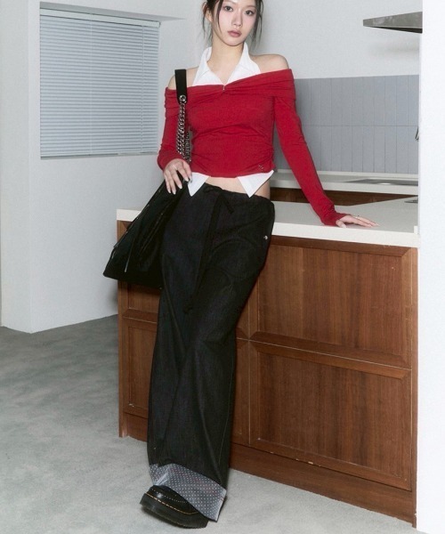 CHERRYQUIRI(チェリーキュリー)の「【CHERRYQUIRI】shirts layered off shoulder top / 【チェリーキュリー】シャツレイヤードオフショルダー長袖トップス(その他トップス・レディース・ピンク/レッド/ダークブラウン・ONE SIZE)」の4枚目の写真