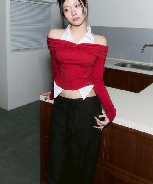 CHERRYQUIRI(チェリーキュリー)の「【CHERRYQUIRI】shirts layered off shoulder top / 【チェリーキュリー】シャツレイヤードオフショルダー長袖トップス(その他トップス・レディース・ピンク/レッド/ダークブラウン・ONE SIZE)」の19枚目の写真