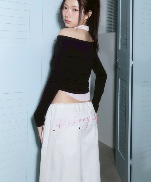 CHERRYQUIRI(チェリーキュリー)の「【CHERRYQUIRI】shirts layered off shoulder top / 【チェリーキュリー】シャツレイヤードオフショルダー長袖トップス(その他トップス・レディース・ピンク/レッド/ダークブラウン・ONE SIZE)」の22枚目の写真