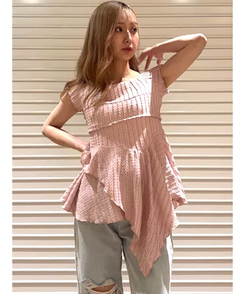 CALNAMUR（カルナムール）の「アシンメトリーヘムウェーブトップス（Tシャツ/カットソー・レディース・ブラック/ライトブルー/ピンク・FREE）」の3枚目の写真