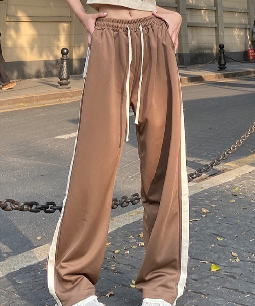 サイドラインスウェットストレートパンツ