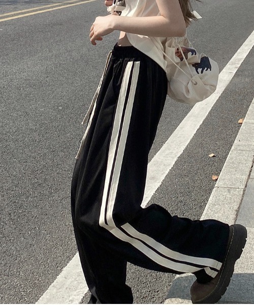 サイドラインスウェットストレートパンツ