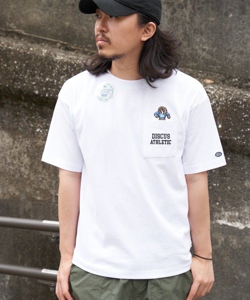 DISCUS ATHLETIC(ディスカス アスレチック)の「DISCUS ATHLETIC ディスカス アスレティック USAコットン刺繍Tシャツ(Tシャツ/カットソー・メンズ・ダークブルー/ホワイト/ブラック/グレイッシュベージュ・M/L)」の1枚目の写真