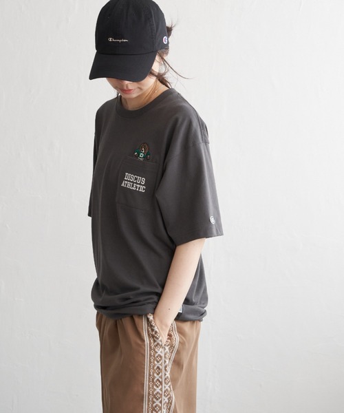 DISCUS ATHLETIC(ディスカス アスレチック)の「DISCUS ATHLETIC ディスカス アスレティック USAコットン刺繍Tシャツ(Tシャツ/カットソー・メンズ・ダークブルー/ホワイト/ブラック/グレイッシュベージュ・M/L)」の13枚目の写真