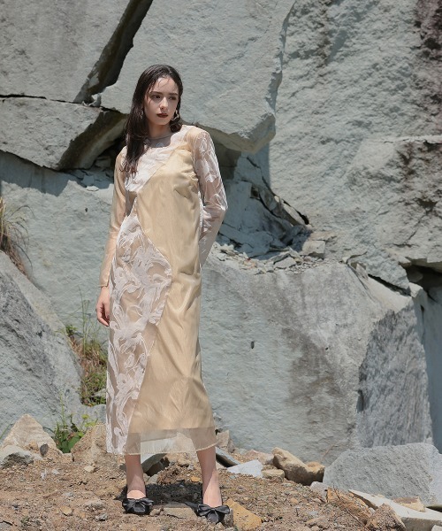 Callarus(カラルス)の「アシメ切替フロッキーワンピースドレス(キャミワンピース付)〔Callarus〕(ドレス・レディース・ベージュ系/グレー系その他/ブラック系その他・M/L)」の13枚目の写真