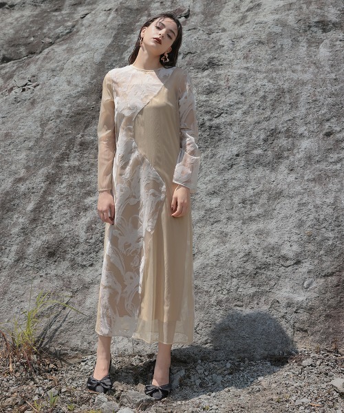 Callarus(カラルス)の「アシメ切替フロッキーワンピースドレス(キャミワンピース付)〔Callarus〕(ドレス・レディース・ベージュ系/グレー系その他/ブラック系その他・M/L)」の22枚目の写真
