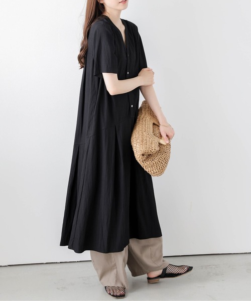 La-gemme（ラジェム）の「Vネックシャツワンピース（シャツワンピース・レディース・グレー/グレイッシュベージュ/ブラック/ブラウン・フリー）」の7枚目の写真