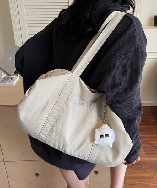 gossip!ロサンゼルス(ゴシップロサンゼルス)の「防水 かわいい 水泳 水着 バッグ 軽量 ボストンバッグ 【チャーム付】 Y2K(ショルダーバッグ・レディース・ピンク/ベージュ/ブラック/ブルー・FREE)」の17枚目の写真