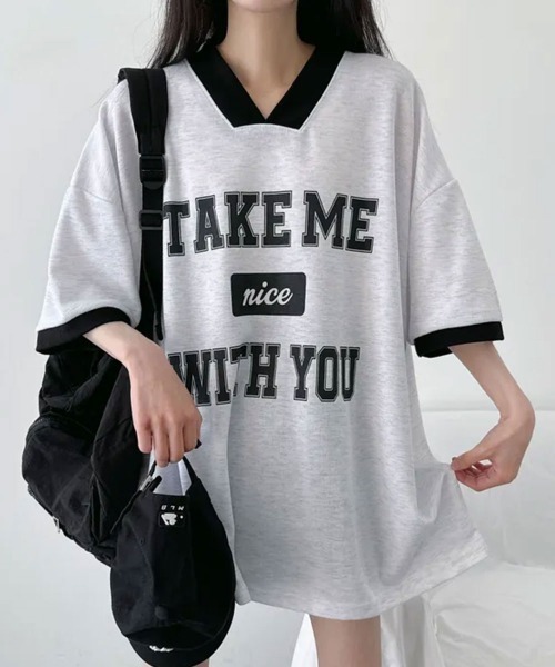 NANAHACHI(ナナハチ)の「バイカラーVネック半袖トレーナー(Tシャツ/カットソー・レディース・ブラック/ライトグレー/ワイン・FREE)」の1枚目の写真