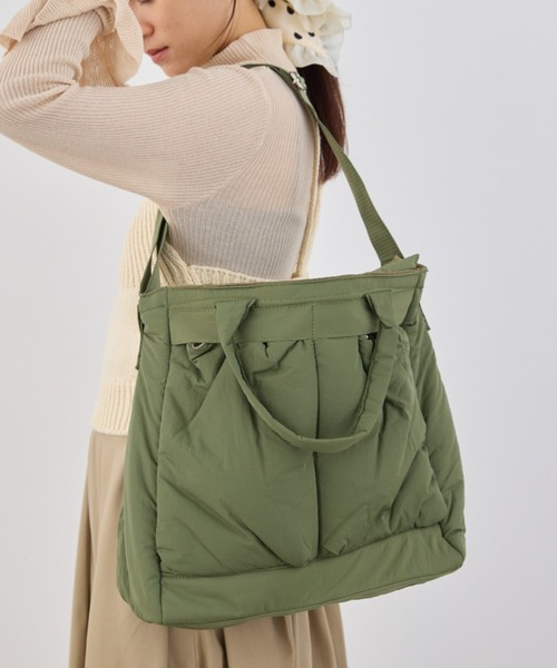 Libra Cue（リブラ キュー）の「【A4サイズ収納可能】2way中綿ショルダーバッグ（ショルダーバッグ・レディース・アイボリー/ブラック/カーキ・FREE）」の3枚目の写真