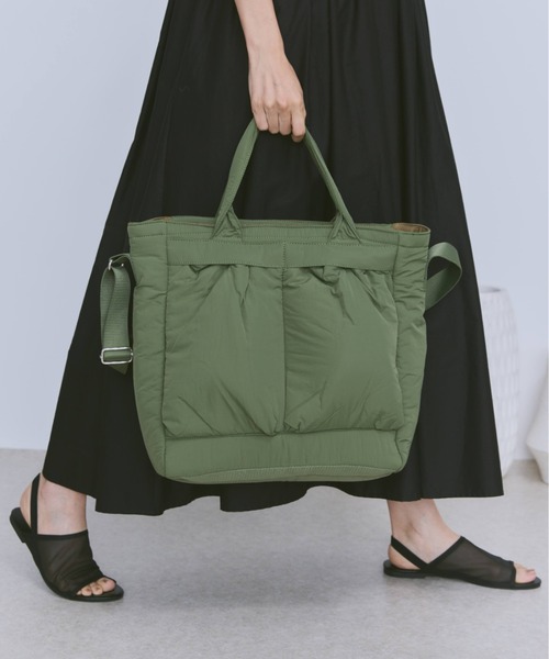 Libra Cue（リブラ キュー）の「【A4サイズ収納可能】2way中綿ショルダーバッグ（ショルダーバッグ・レディース・アイボリー/ブラック/カーキ・FREE）」の8枚目の写真