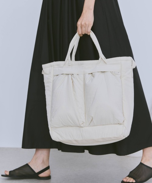 Libra Cue（リブラ キュー）の「【A4サイズ収納可能】2way中綿ショルダーバッグ（ショルダーバッグ・レディース・アイボリー/ブラック/カーキ・FREE）」の10枚目の写真